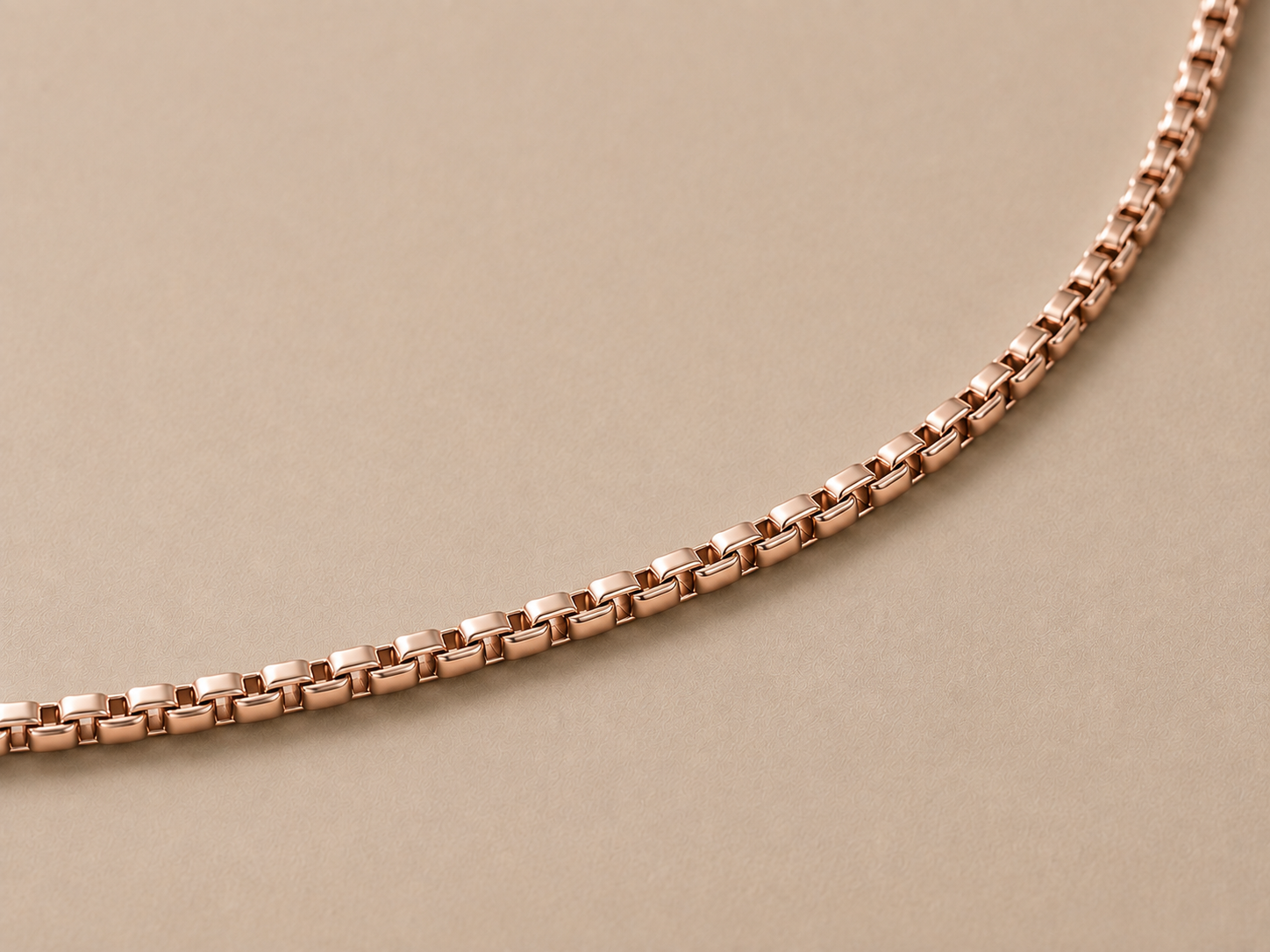Luxe box chain
